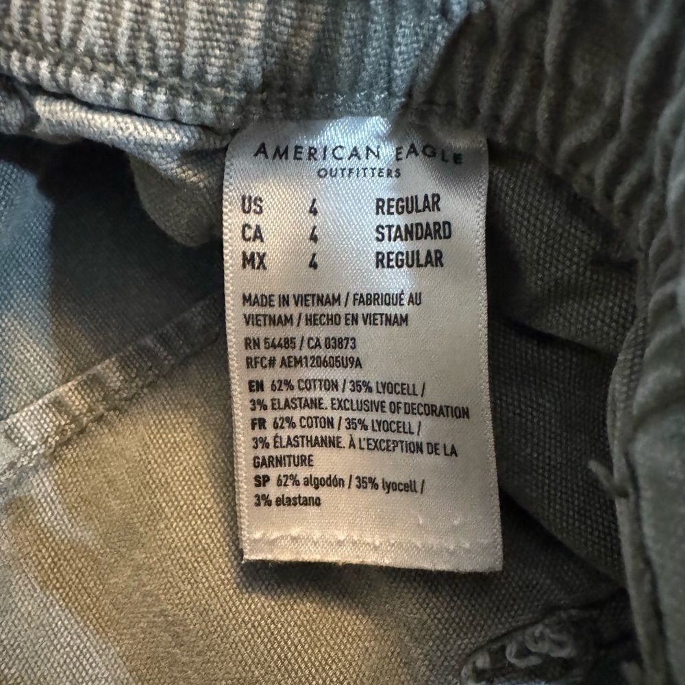 American Eagle Outfitters Women’s Olive Green Cargo Pants Y2K - Picture 2 of 14